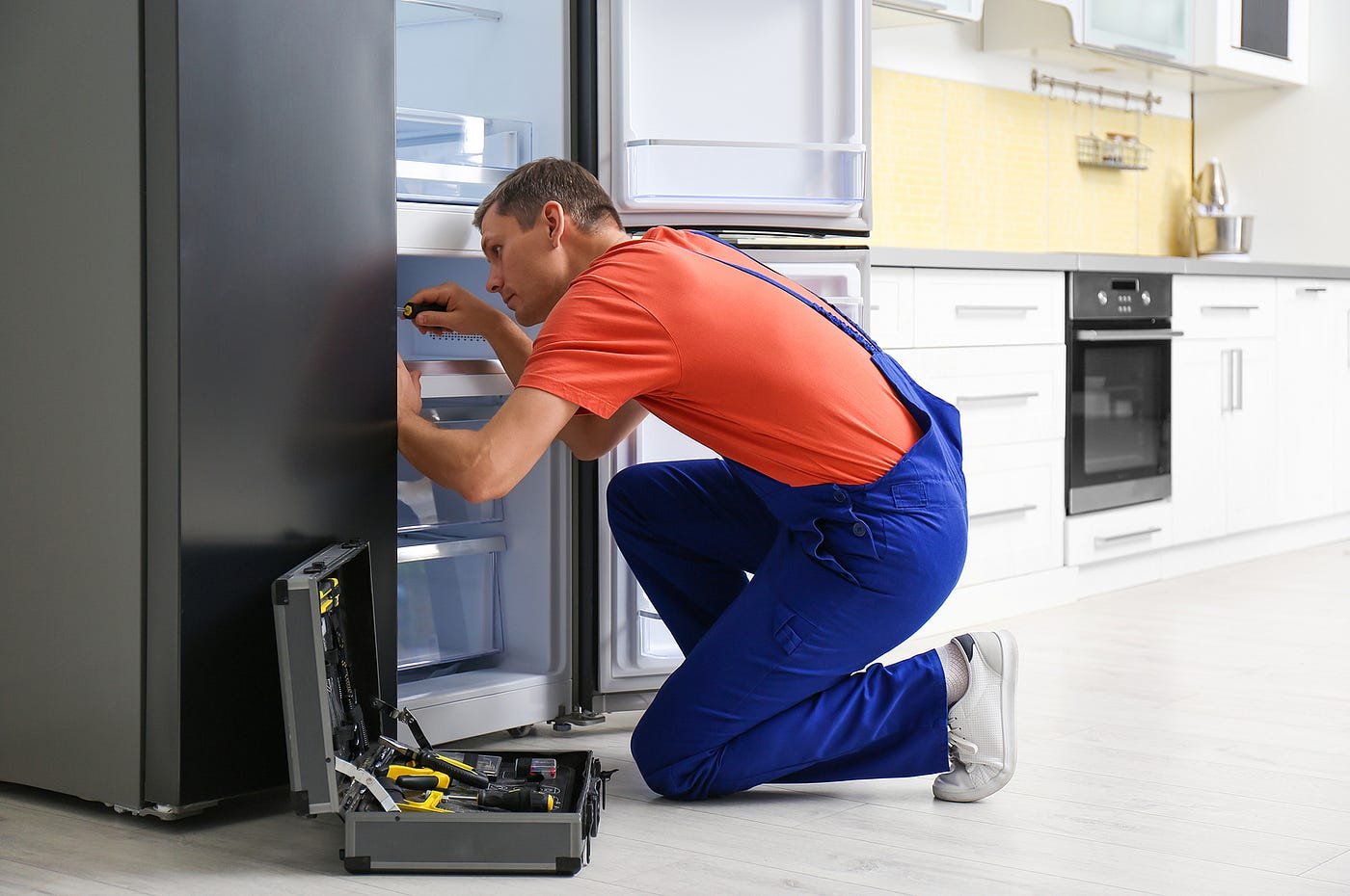 appliance repairman