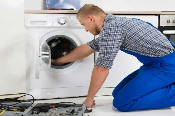 appliance repairman