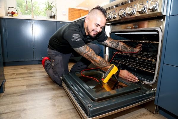 appliance repairman